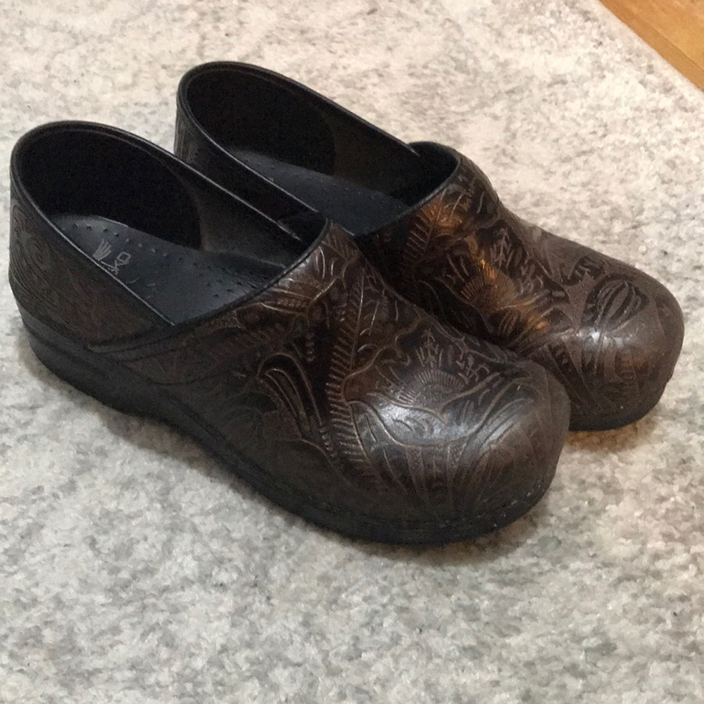 Dansko 40 brown